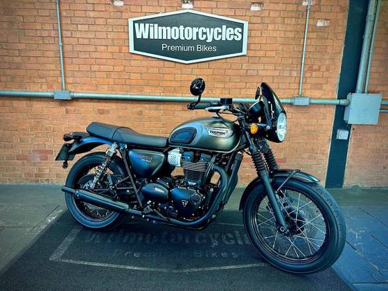TRIUMPH BONNEVILLE T100 BLACK 900 TRIUMPH BONNEVILLE T100 BLACK 900